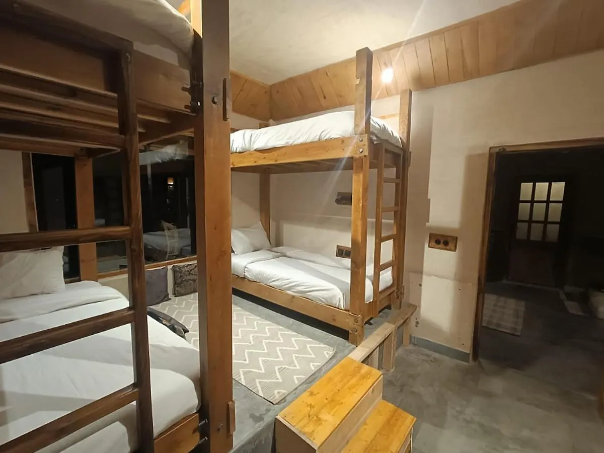 Sugar Cube Retreat Hostel Shimla 0*,